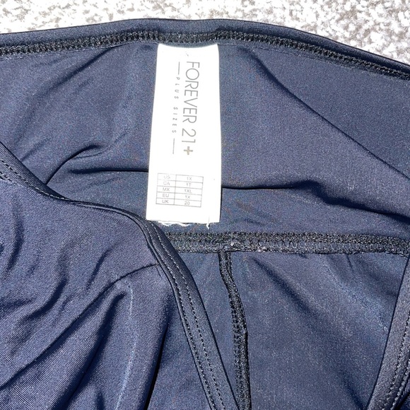 Forever 21 brand One Piece Black Bathing Suit 1x - Picture 6 of 6